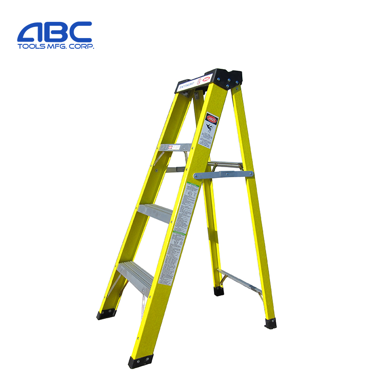 6 ft type IA 300 lbs load capacity foldable triangle fiberglass step ladder Featured Image