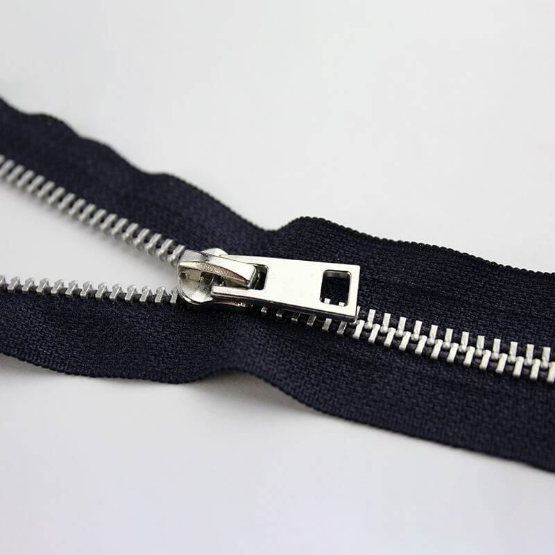 Black Metal Zipper 5# metal zip ធ្មេញធម្មតាភ្លឺចាំង sliver fire resistant close end រូបភាពពិសេស
