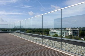 Terrace Aluminum Frameless U Channel Base Glass Railing