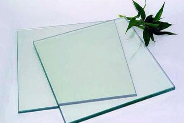 सामान्यतः वापरलेले पारदर्शक साधा प्लेट ग्लास