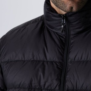Custom Wholesale Men's Lightweight Down Jacket Waterproof Warmest Down Coat