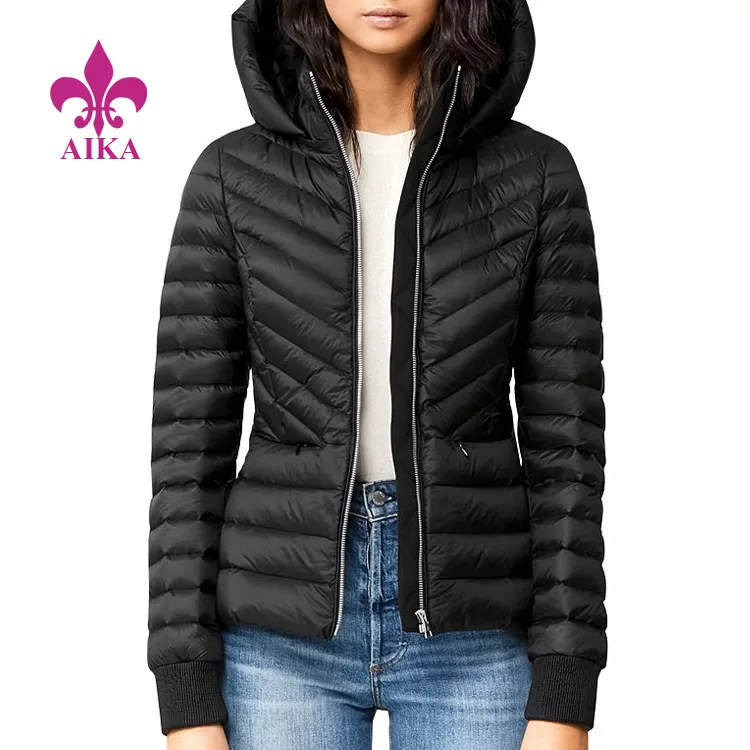 2022년 중국 새로운 디자인 숙녀 패커블 다운 재킷 - OEM 사용자 정의 로고 여성 후드가 있는 다운 재킷 – AIKA