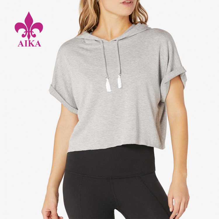 China Manufacture Good Quality Women Sportswear Simple and Stylish Short Gym Yoga Hoodies