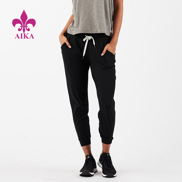 High Quality Custom Spandex / Polyester Softest Quick Drying Sports Running Joggers for Women