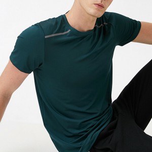Egyedi fitnesz edzőtermi viselet Könnyű nyakkiképzésű, sima rövid ujjú férfi póló Egyedi nyomtatással