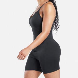 Commerce de gros Fitness Sexy Body Femmes Yoga Sport One Piece Slim Fit Shorts Jumpsuit