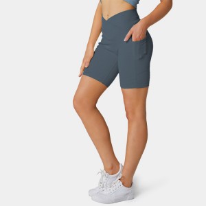 Търговия на едро с персонализирано лого Четиристранно разтегливи дамски къси шорти за йога с V-образна изрезка и страничен джоб