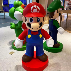 Karikatūra pielāgota dzīves izmēra Mario skulptūra