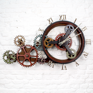 Reloj de bronce con diseño de engranaje Steampunk al por mayor para decoración de barra de reloj de engranaje de metal de hierro giratorio para interiores y exteriores