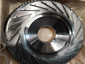 Gas turbine custom superalloy turbine blades