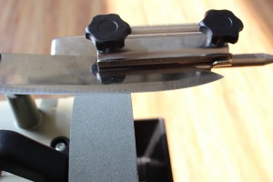 Afilador de cuchillas universal de 180 W y 250 mm aprobado por la CE con 2 direcciones de afilado