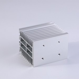 Ekstruderet aluminium køleplade