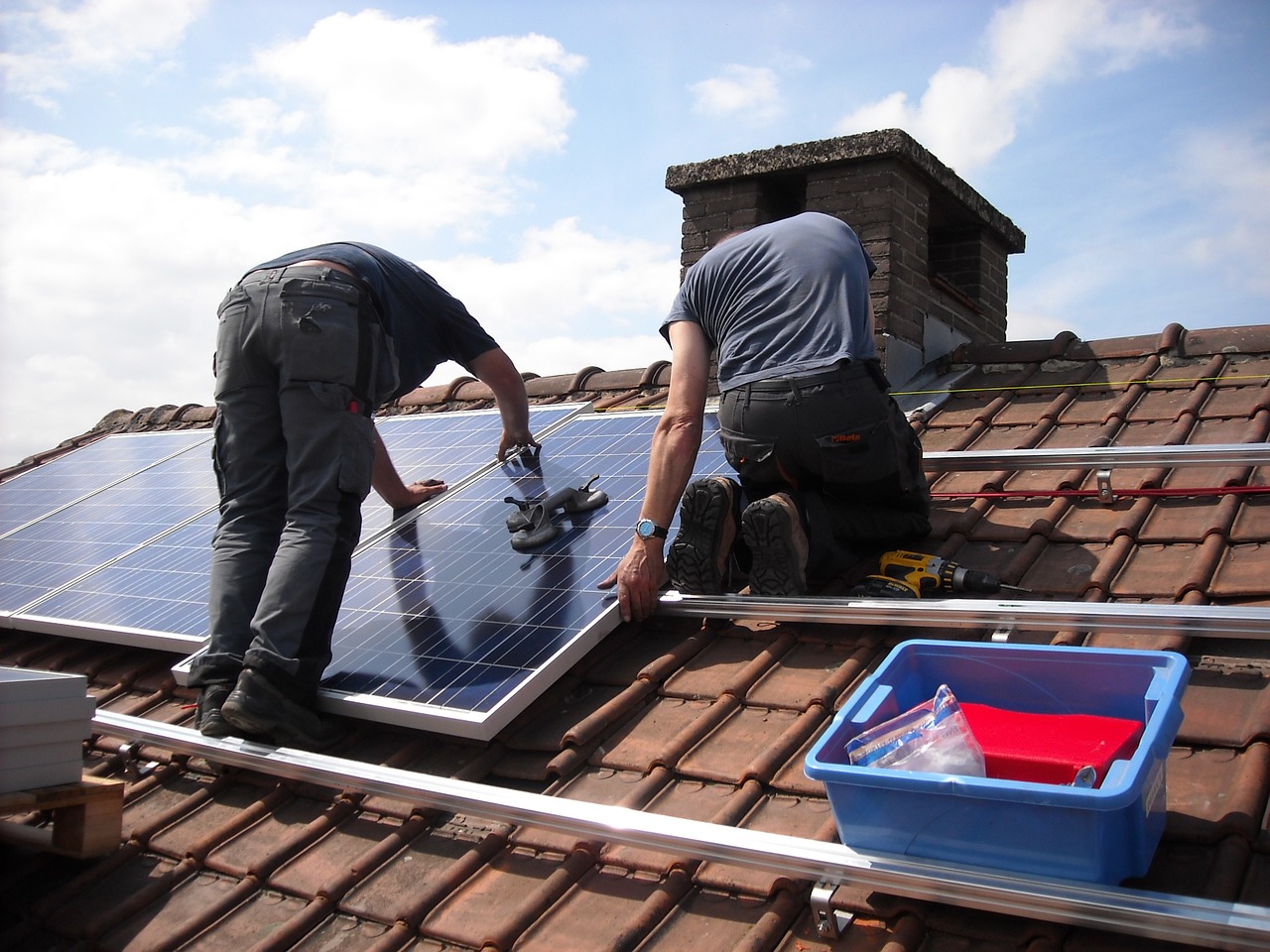 Cum să alegi dimensiunea și tipul potrivite de sistem de montare solară din aluminiu pentru proiectul tău de instalare solară?