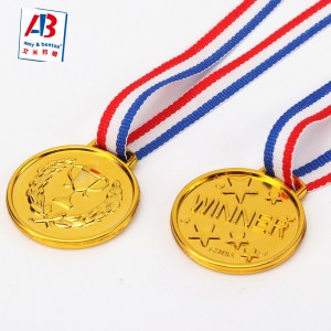 6 stikken gouden medaljes foar bern medaljes foar prizen Plastic Winner Award medaljes foar bern