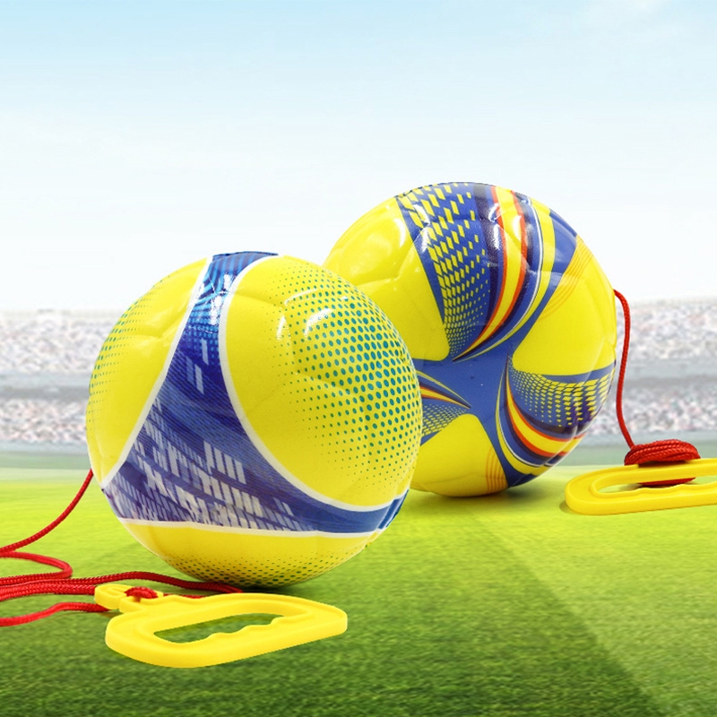 15,5 cm großes Fußball-Outdoor-Sportspielzeug mit Kordelzug. Kinder-Fußballspielzeug für den Innen- und Außenbereich