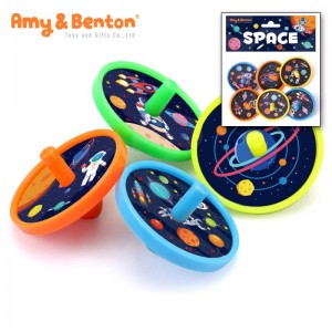 OEM Space Party Favor Toys Surprise Bag Fllers Spinning Art Activity Plast Spinning Top Toy til salgs