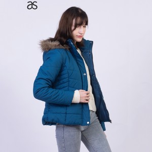 Woven Warm Padded Winter Outwear Quilted Fake Fur Hooded Cation Jacket