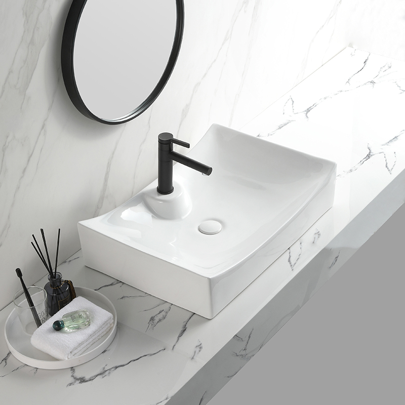Популярный дизайн, белая керамическая раковина для ванной комнаты с твердой поверхностью на столешнице