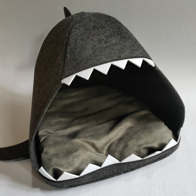 Dizajni i peshkaqenëve Fole e brendshme e maceve me dyshek, e cila mund të lahet në shtëpinë e kafshëve shtëpiake nga poliestër e ndjerë miqësore me mjedisin