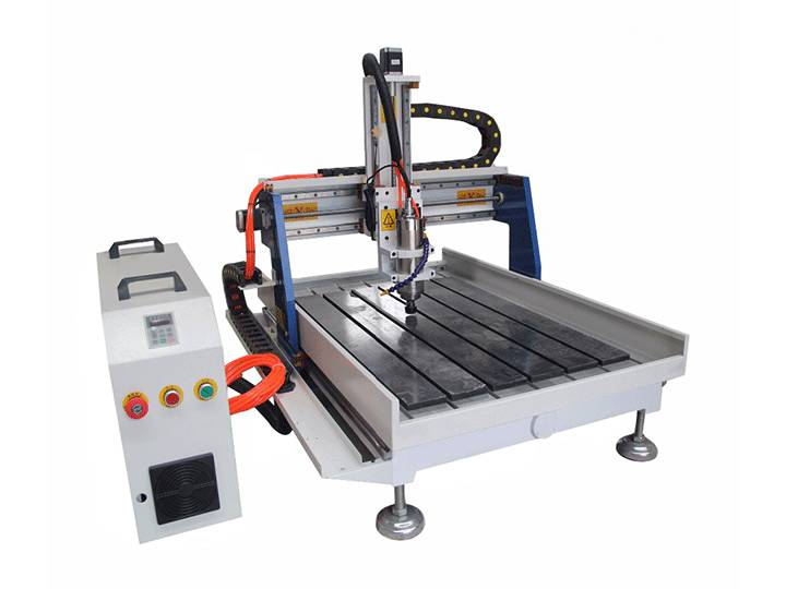 Najbolj prodajan CNC stroj za rezanje kovine, graviranje in rezljanje 6090
