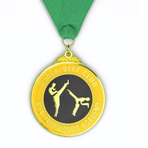 Fournisseur de médailles de la Chine placage Glod porte-médaille de taekwondo en métal personnalisé