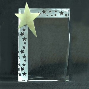 Ga ite poku Custom Apẹrẹ Sports Idije Tiroffi Cup Crystal Glass Awards Trophies