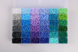 Artkal Fuse Beads Kit 72 Warna 11.600pcs Lebur Beads Kit Cocog Perler Beads Hama Beads, Fusion Beads Kit sareng 5 ironing paper in a grid box