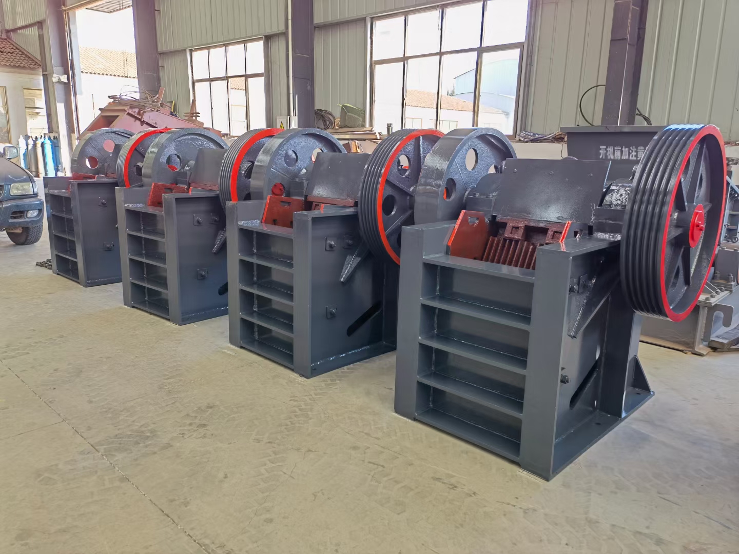 Stone jaw crusher PE300x500 model production is finished