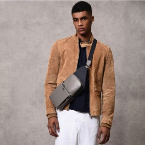 Custom Saffiano Leather Mens Crossbody Chest Bag Fashion Fanny Pack Manufacturer