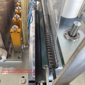 Machine de fabrication de dosettes liquides en poudre détergente FRS-50