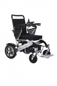 Cadeira de rodas eléctrica con batería de litio plegable de aceiro lixeiro para minusválidos de enerxía portátil
