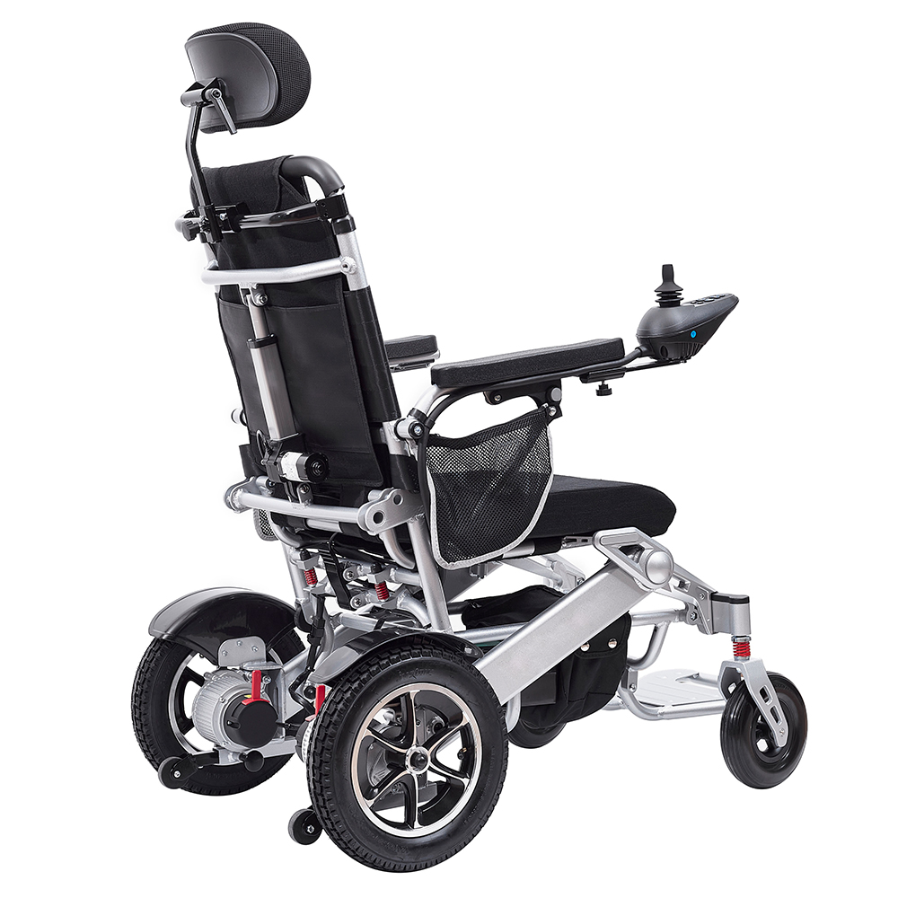 Автоматическая моторизованная инвалидная коляска с наклоном спинки и регулируемой спинкой.