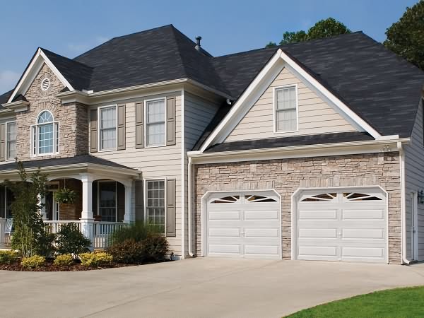 raised-panel-residential-garage-doors-bestar-door-002