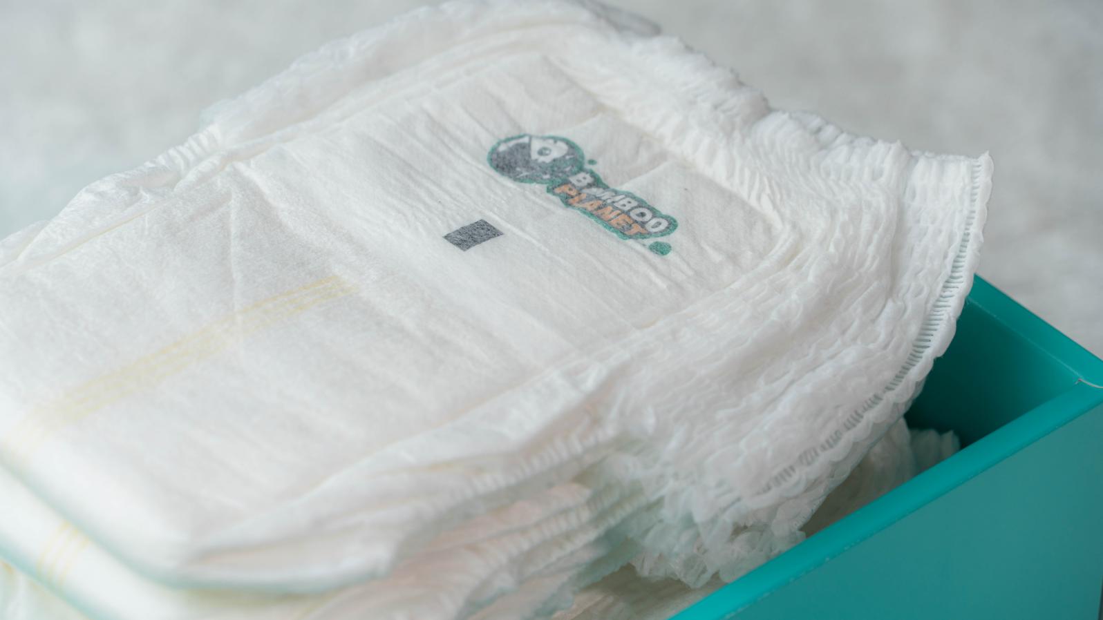 Igiciro gihenze Ubushinwa Baby Bamboo Disposable Biodegradable Diaper hamwe na Anti-Leak Fashion
