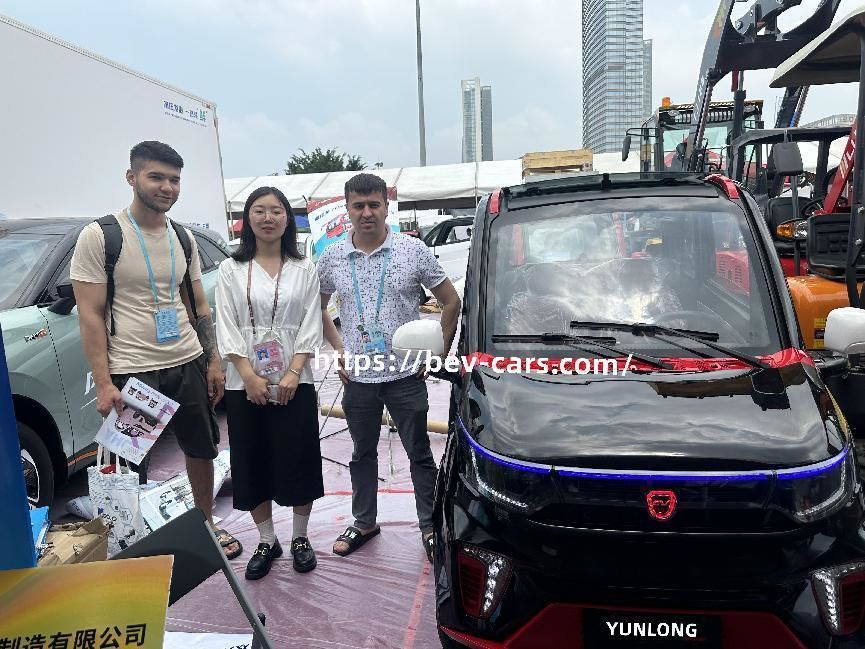 Observació de la Fira de Canton: els nous vehicles d'energia de Yunlong "van a l'estranger" auge