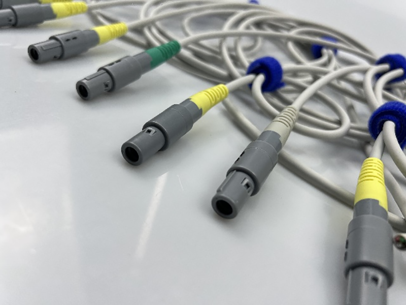 Push-pull locking options, hybrid one-cable solution added to binder M12 connector portfolio