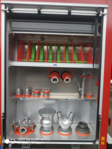 HOWO 4X2 LHD/Rhd 80000 litros Tanque de espuma de agua Camión contra incendios