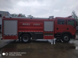 HOWO 4X2 LHD/Rhd 80000liter Camion antincendio con serbatoio acqua-schiuma