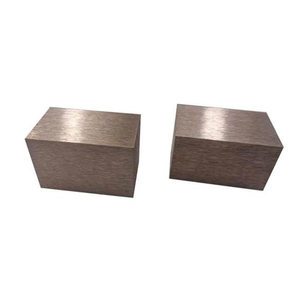 Oem&Odm ከፍተኛ ጠንካራነት Wear-የመቋቋም Tungsten Block Hard Metal Ingot Tungsten Cube ሲሚንቶ የተሰራ የካርበይድ ኩብ ተለይቶ የቀረበ ምስል