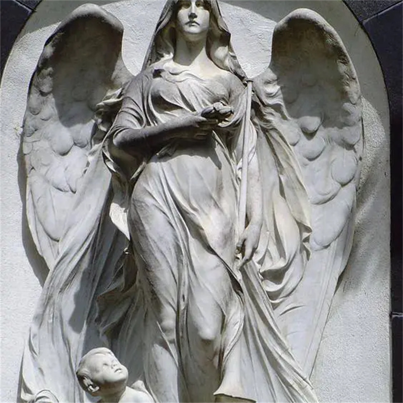 Anjo ocidental esculpido com asas Escultura em mármore