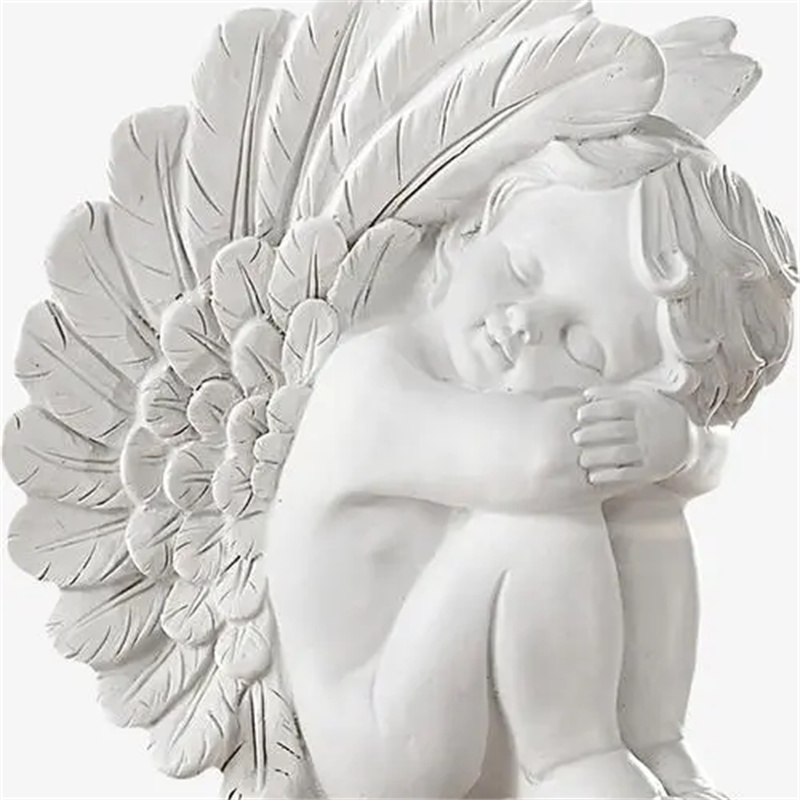 Anjo ocidental esculpido com asas Escultura em mármore