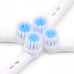 Paquete de 4 cabezas de cepillo de dentes reemplazables de cerdas suaves compatibles para Oral B