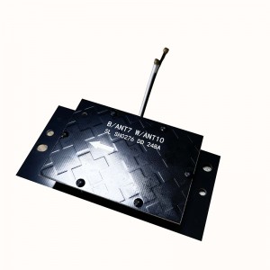 Ingeboude antenna-PCB met UFL-prop