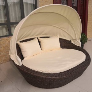 Овална мебел за вътрешен двор плетена кушетка от ратан смола с водоустойчив навес от плат