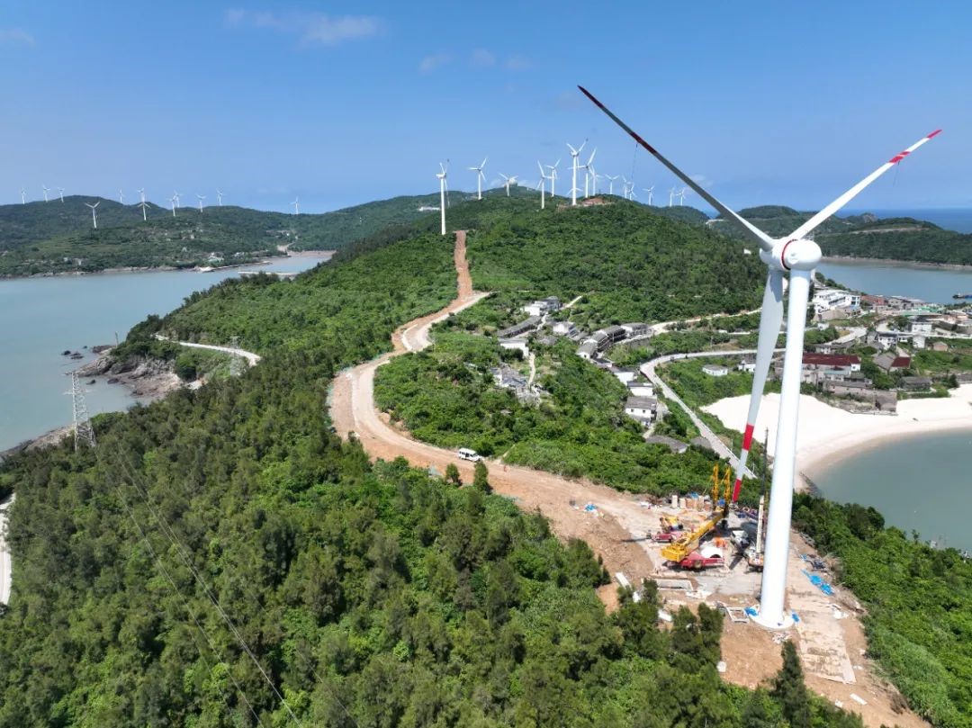 The world’s first low-frequency wind turbine has been connected to the grid