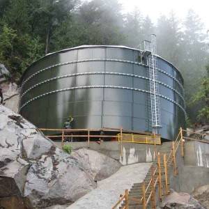 Mount water storage tank