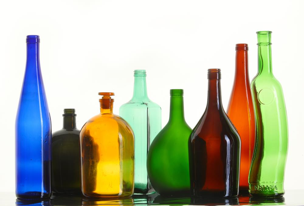 Beschreibe die verschiedenen Formen von Weinflaschen