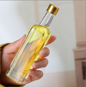 Bottiglia di olio d'oliva trasparente da 500 ml
