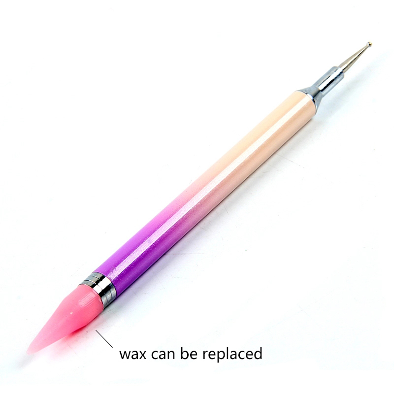 Dvojitý koniec elegantnej a lesklej farby s farebným prechodom s kovovou rúčkou na voskové pero na nechty