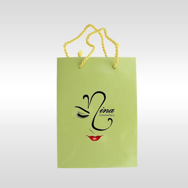 maloprodajna papirna vrećica proizvedena u kineskom dobavljaču